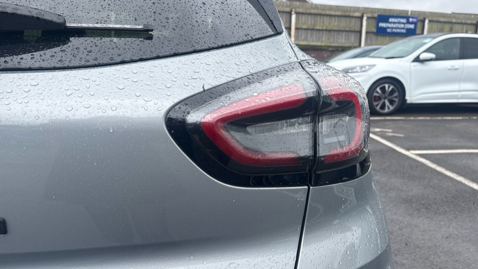 Ford Puma ST 1.0 EcoBoost Hybrid mHEV ST 5dr DCT Petrol Hatchback - Image 27