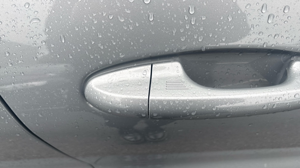 Ford Puma ST 1.0 EcoBoost Hybrid mHEV ST 5dr DCT Petrol Hatchback - Image 28