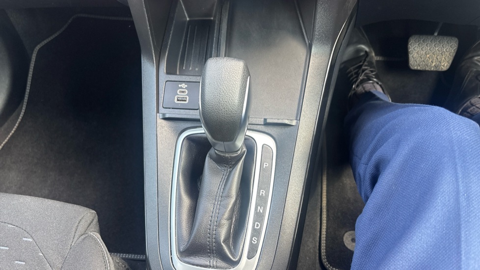 Ford Puma 1.0 EcoBoost Hybrid mHEV Titanium 5dr DCT Petrol Hatchback - Image 25