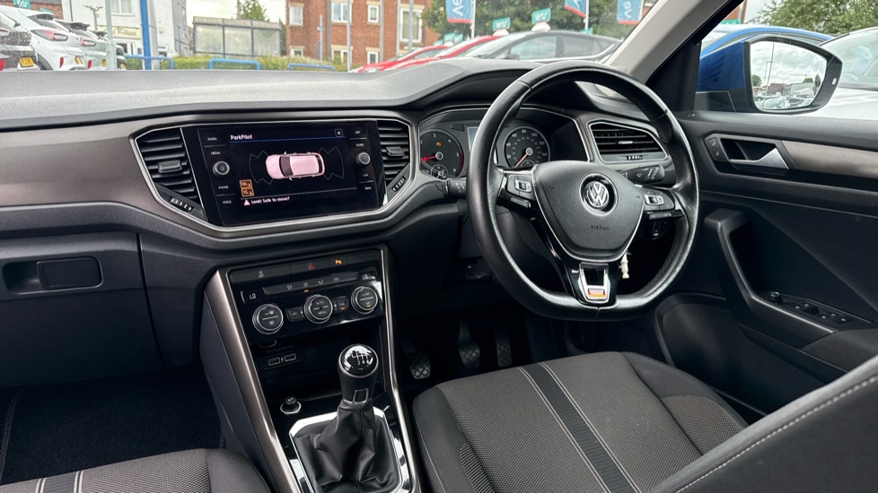 Volkswagen T-Roc 1.6 TDI SE 5dr Diesel Hatchback - Image 10