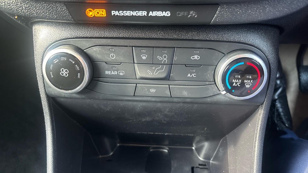 Ford Fiesta 1.0 EcoBoost Titanium 5dr Petrol Hatchback - Image 25