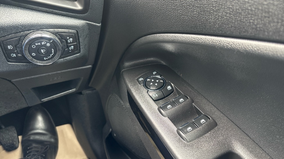 Ford EcoSport 1.0 EcoBoost 125 Active 5dr Petrol Hatchback - Image 28