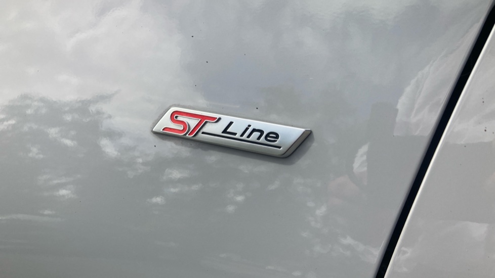 Ford Puma 1.0 EcoBoost Hybrid mHEV 155 ST-Line X Gold Ed 5dr Petrol Hatchback - Image 21
