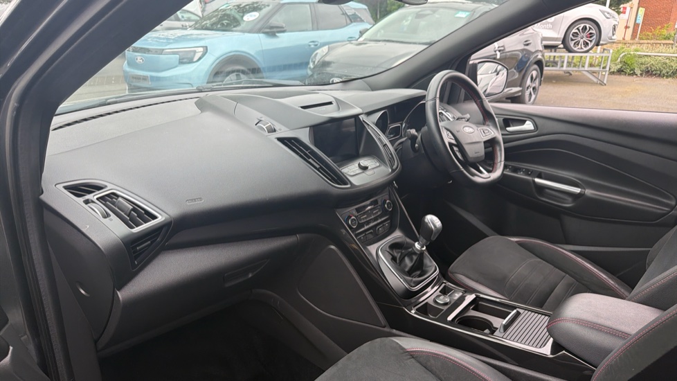 Ford Kuga 1.5 EcoBoost ST-Line 5dr 2WD Petrol Estate - Image 9