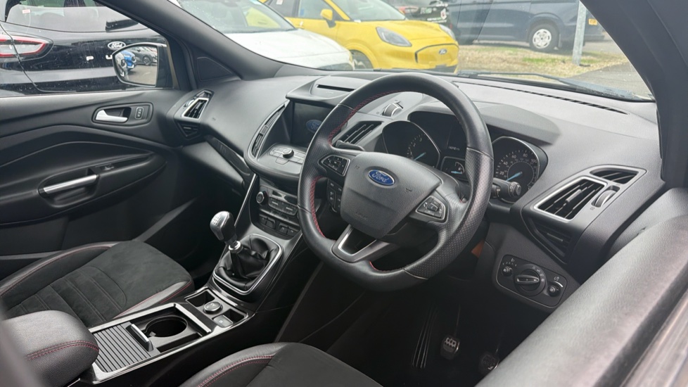 Ford Kuga 1.5 EcoBoost ST-Line 5dr 2WD Petrol Estate - Image 11