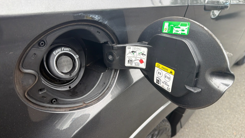 Ford Kuga 1.5 EcoBoost ST-Line 5dr 2WD Petrol Estate - Image 34