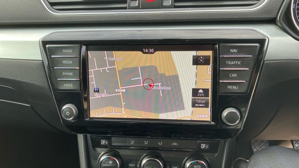 Skoda Superb 2.0 TDI CR SE Business 5dr Diesel Hatchback - Image 12