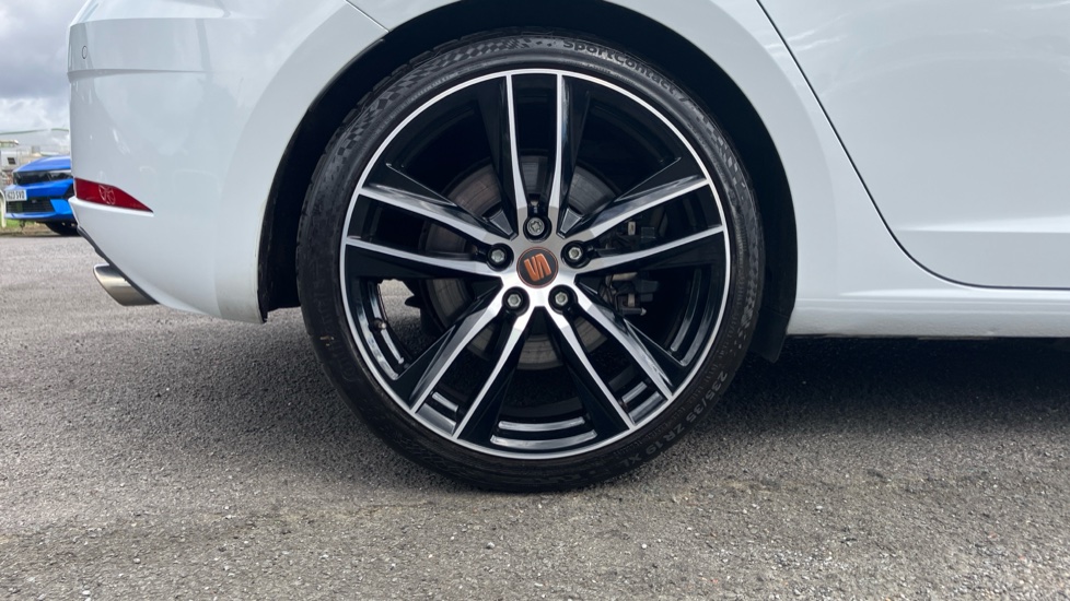 CUPRA Leon 2.0 TSI 290 Cupra [EZ] 5dr DSG Petrol Hatchback - Image 7