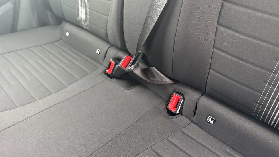 Hyundai i10 1.0 Advance 5dr Petrol Hatchback - Image 17