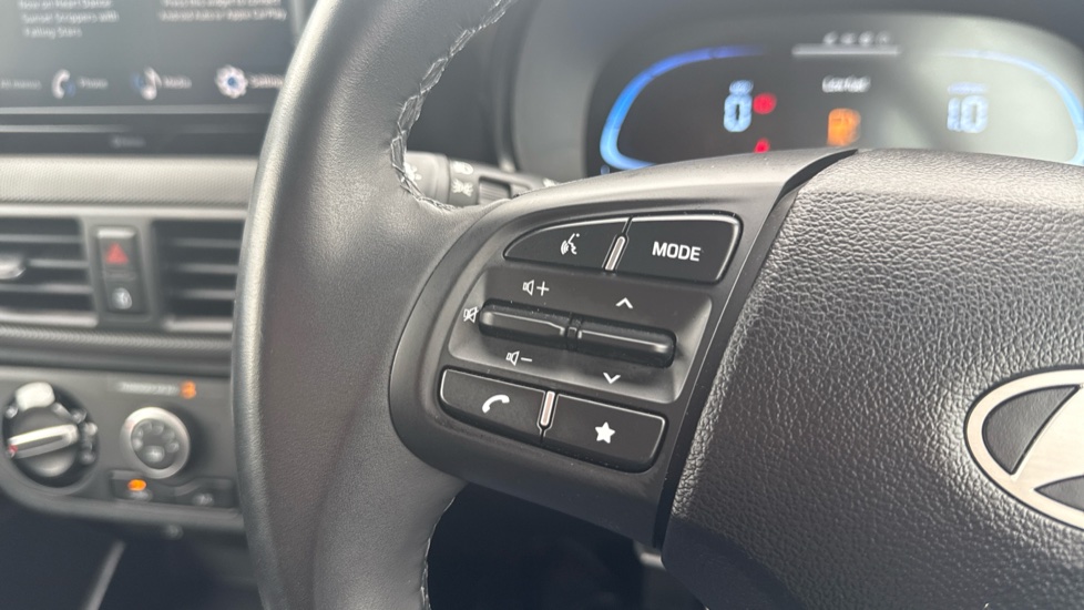 Hyundai i10 1.0 Advance 5dr Petrol Hatchback - Image 21