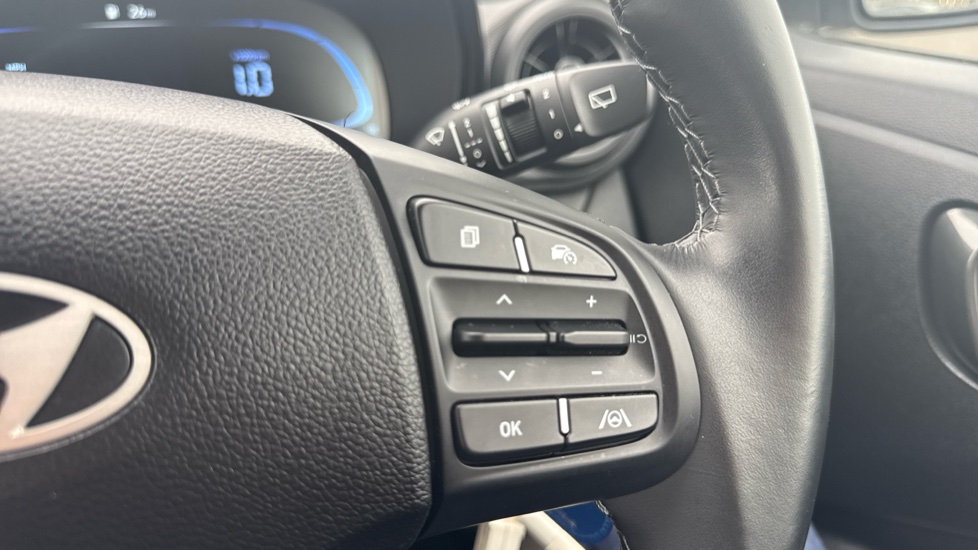 Hyundai i10 1.0 Advance 5dr Petrol Hatchback - Image 22