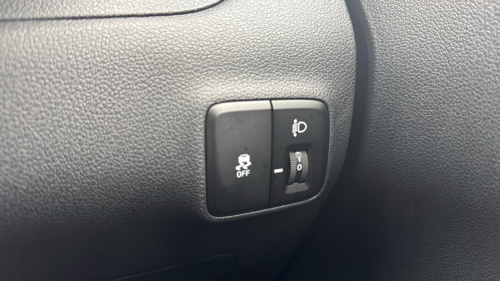 Hyundai i10 1.0 Advance 5dr Petrol Hatchback - Image 25