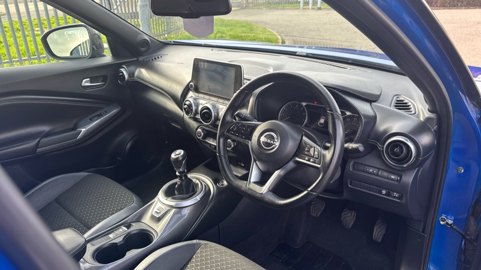Nissan Juke 1.0 DiG-T 114 N-Connecta 5dr Petrol Hatchback - Image 11