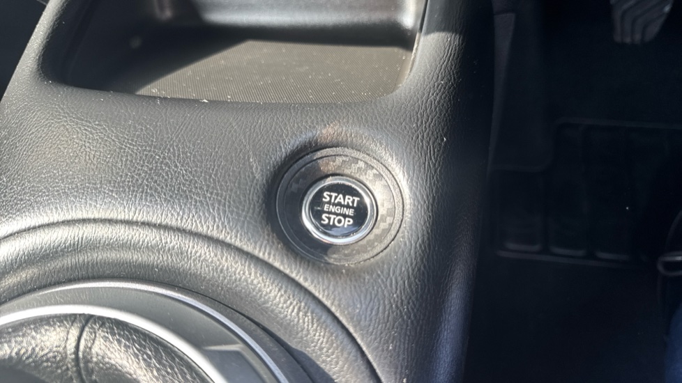 Nissan Juke 1.0 DiG-T 114 N-Connecta 5dr Petrol Hatchback - Image 33