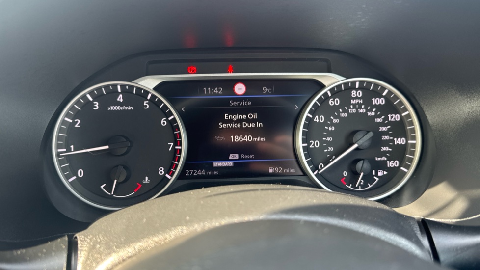 Nissan Juke 1.0 DiG-T 114 N-Connecta 5dr Petrol Hatchback - Image 41