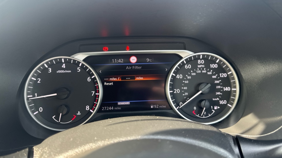 Nissan Juke 1.0 DiG-T 114 N-Connecta 5dr Petrol Hatchback - Image 42