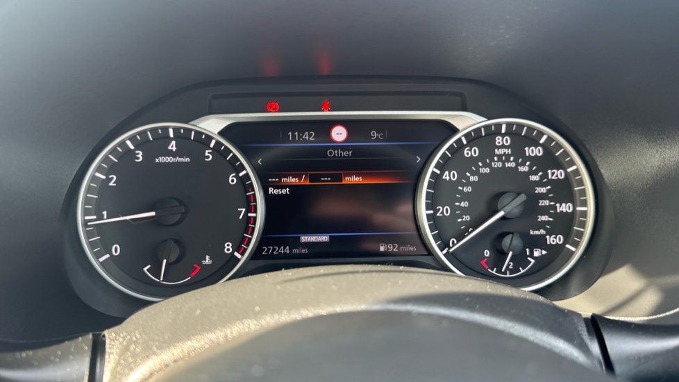 Nissan Juke 1.0 DiG-T 114 N-Connecta 5dr Petrol Hatchback - Image 44