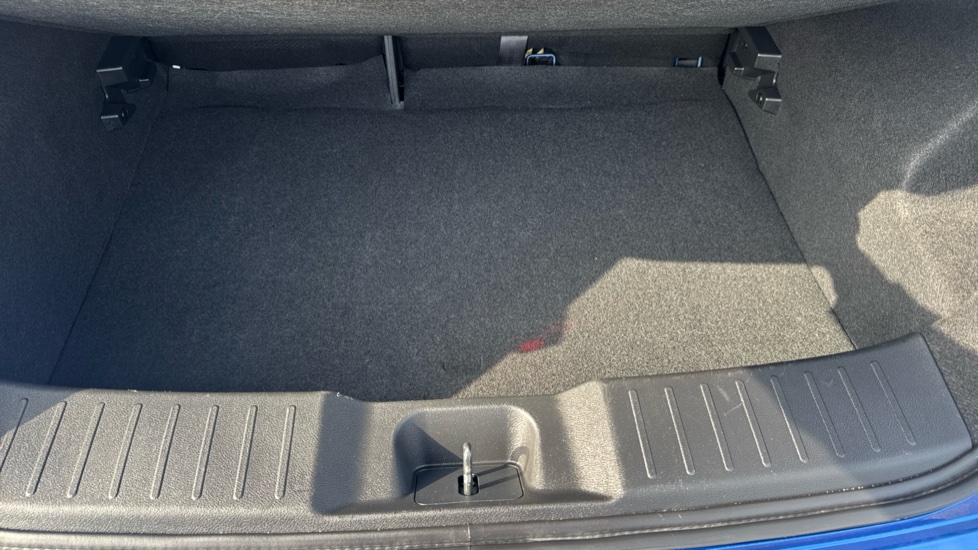 Nissan Juke 1.0 DiG-T 114 N-Connecta 5dr Petrol Hatchback - Image 59