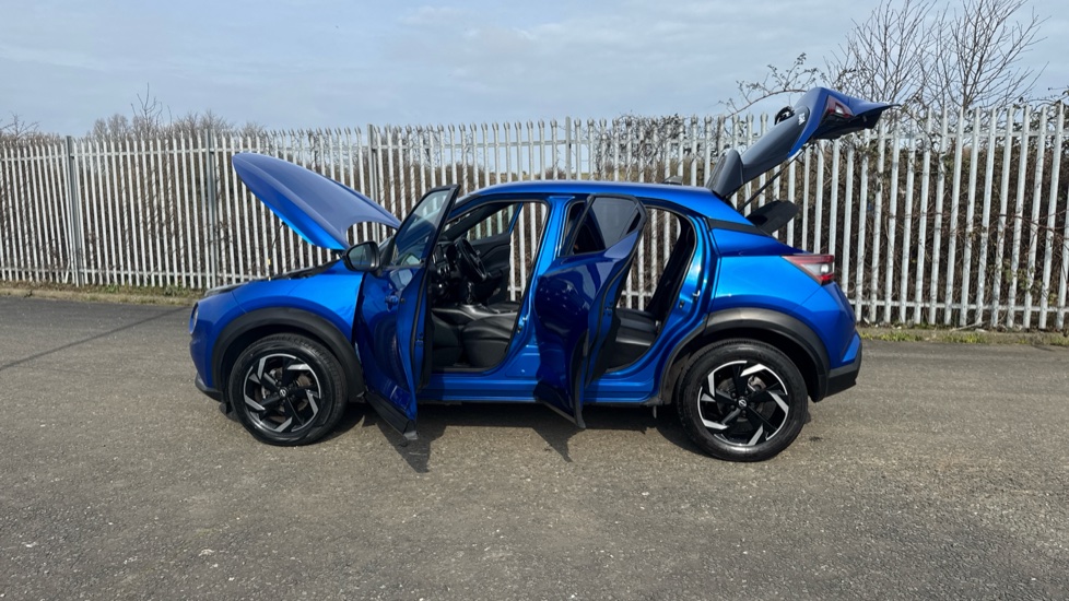 Nissan Juke 1.0 DiG-T 114 N-Connecta 5dr Petrol Hatchback - Image 65