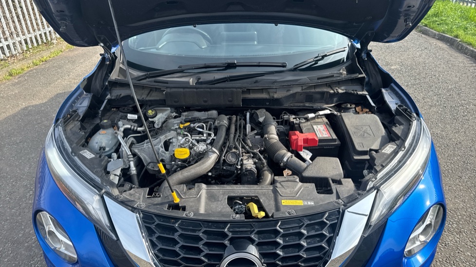 Nissan Juke 1.0 DiG-T 114 N-Connecta 5dr Petrol Hatchback - Image 66