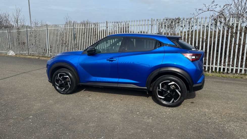 Nissan Juke 1.0 DiG-T 114 N-Connecta 5dr Petrol Hatchback - Image 68