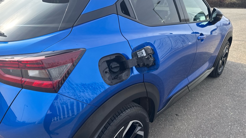 Nissan Juke 1.0 DiG-T 114 N-Connecta 5dr Petrol Hatchback - Image 71