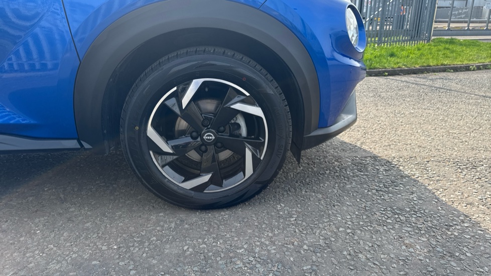 Nissan Juke 1.0 DiG-T 114 N-Connecta 5dr Petrol Hatchback - Image 74