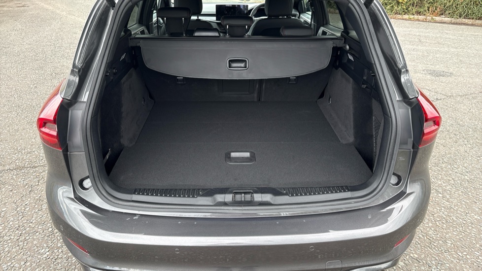 Ford Focus 1.0 EcoBoost Hybrid mHEV ST-Line X 5dr Auto Petrol Estate - Image 4