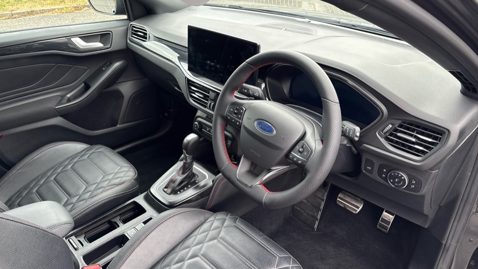 Ford Focus 1.0 EcoBoost Hybrid mHEV ST-Line X 5dr Auto Petrol Estate - Image 11