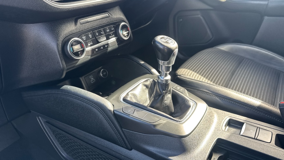 Ford Kuga 1.5 EcoBoost 150 Titanium 5dr Petrol Estate - Image 13