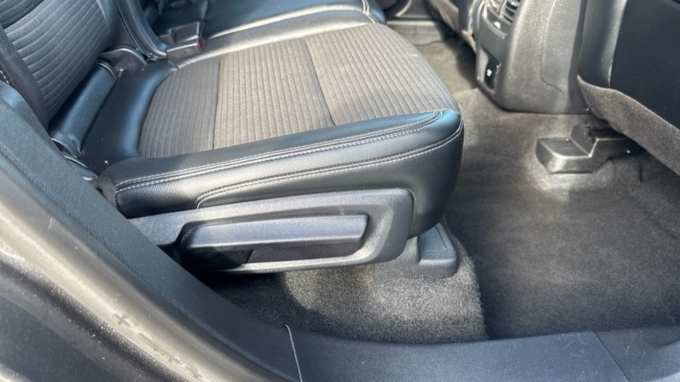 Ford Kuga 1.5 EcoBoost 150 Titanium 5dr Petrol Estate - Image 29