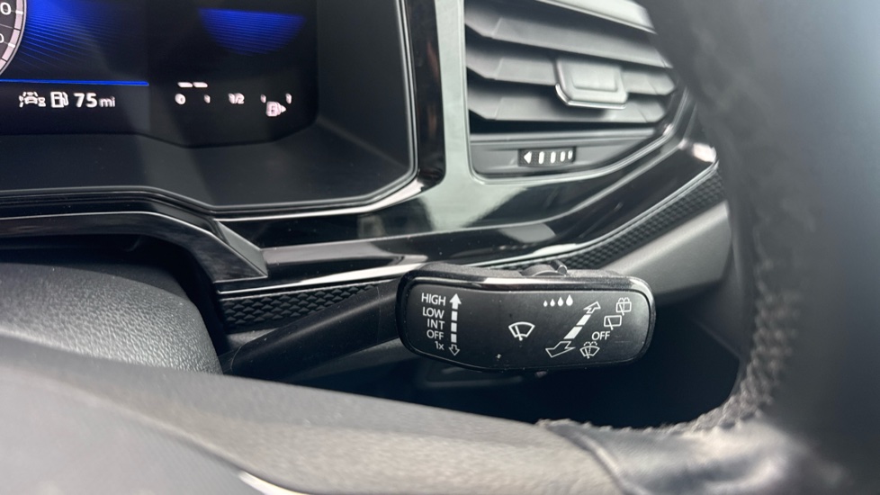 Volkswagen Polo 1.0 TSI Life 5dr Petrol Hatchback - Image 23