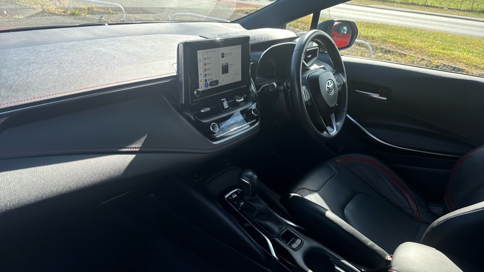 Toyota Corolla 2.0 VVT-i Hybrid Excel 5dr CVT Hybrid Hatchback - Image 9