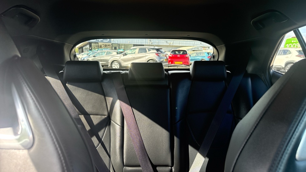 Toyota Corolla 2.0 VVT-i Hybrid Excel 5dr CVT Hybrid Hatchback - Image 15