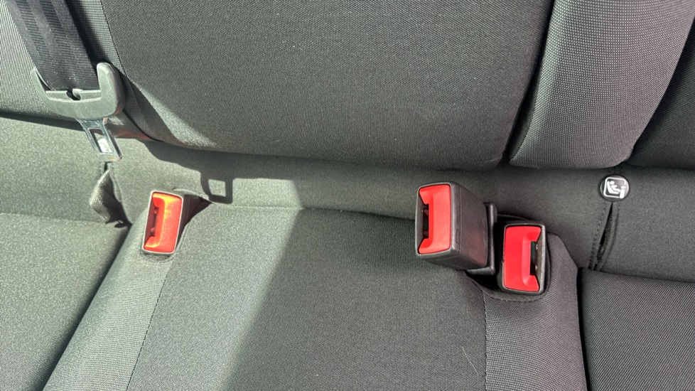 SEAT Arona 1.5 TSI EVO FR 5dr Petrol Hatchback - Image 17