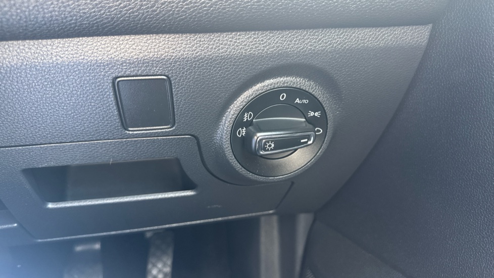 SEAT Arona 1.5 TSI EVO FR 5dr Petrol Hatchback - Image 31