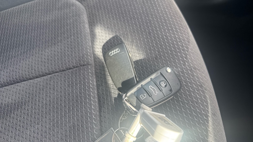 Audi Q2 SQ2 Quattro 5dr S Tronic Petrol Estate - Image 20