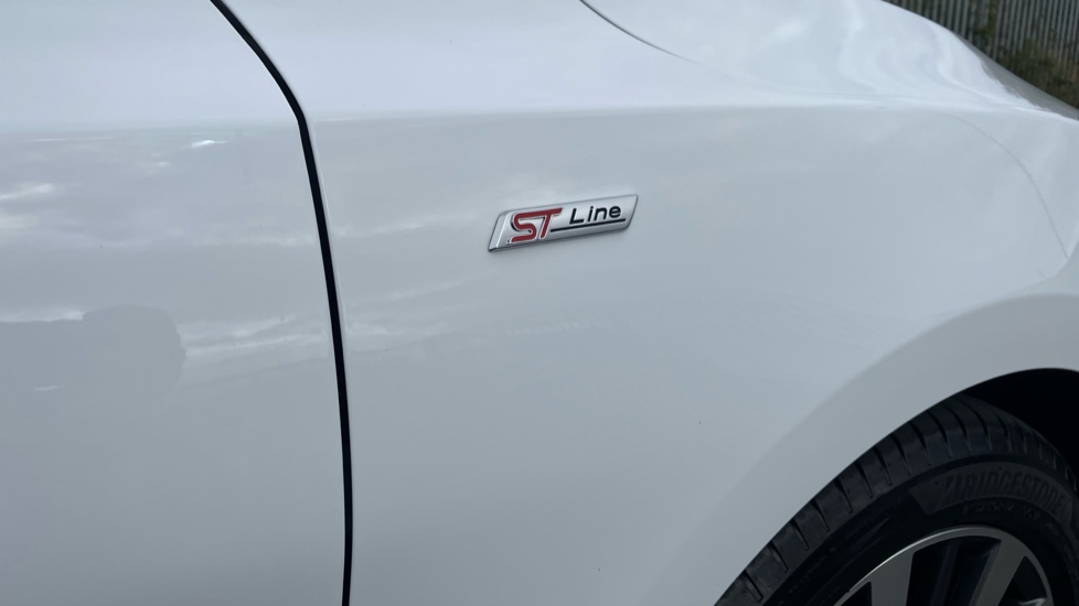 Ford Focus 1.0 EcoBoost Hybrid mHEV 155 ST-Line X 5dr Auto Petrol Estate - Image 26