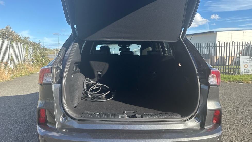 Ford Kuga 2.5 PHEV ST-Line X Edition 5dr CVT Estate - Image 4