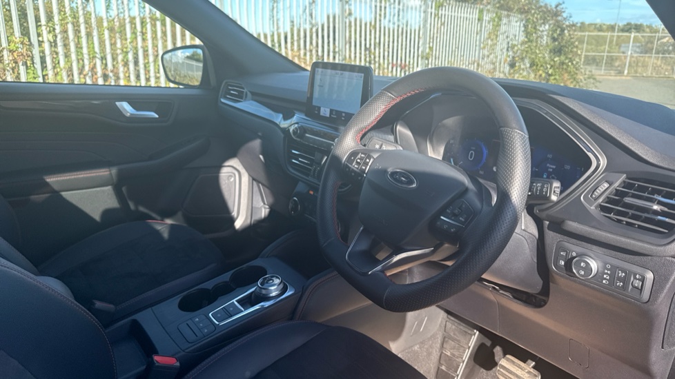 Ford Kuga 2.5 PHEV ST-Line X Edition 5dr CVT Estate - Image 11