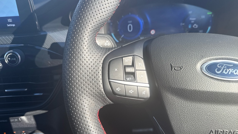 Ford Kuga 2.5 PHEV ST-Line X Edition 5dr CVT Estate - Image 24