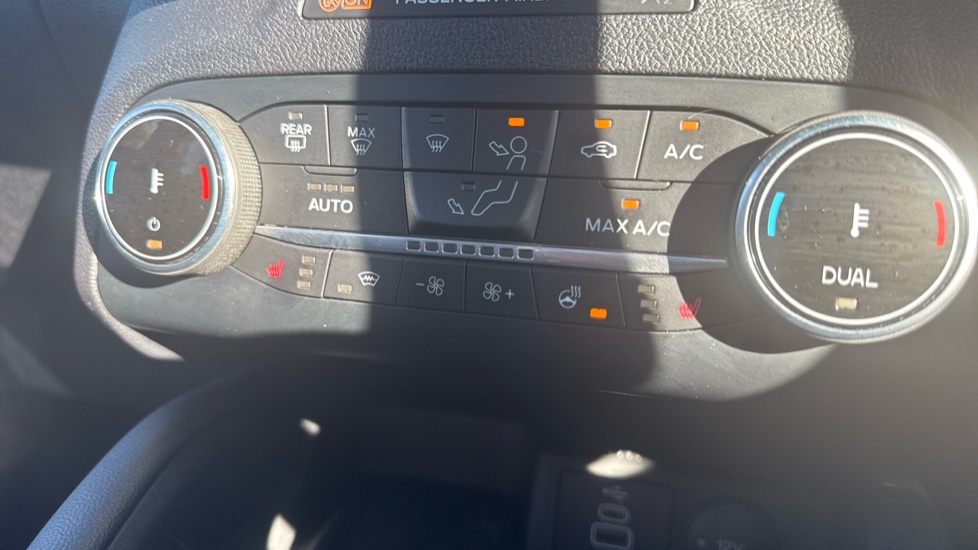 Ford Kuga 2.5 PHEV ST-Line X Edition 5dr CVT Estate - Image 32
