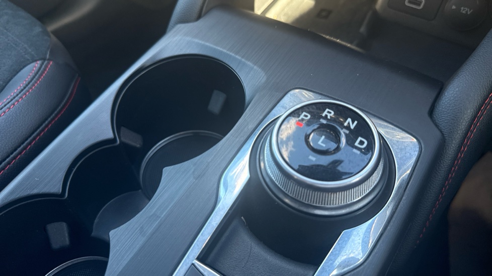 Ford Kuga 2.5 PHEV ST-Line X Edition 5dr CVT Estate - Image 34