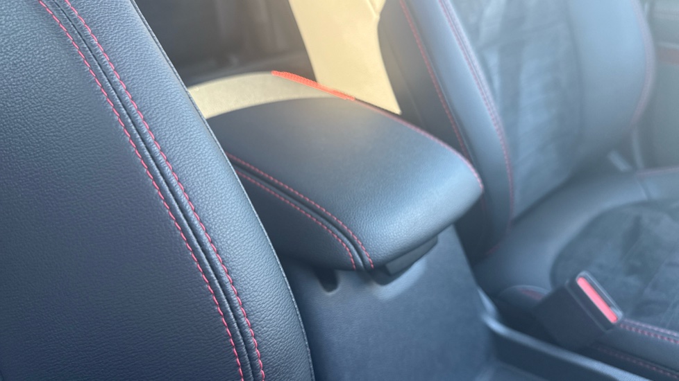Ford Kuga 2.5 PHEV ST-Line X Edition 5dr CVT Estate - Image 36