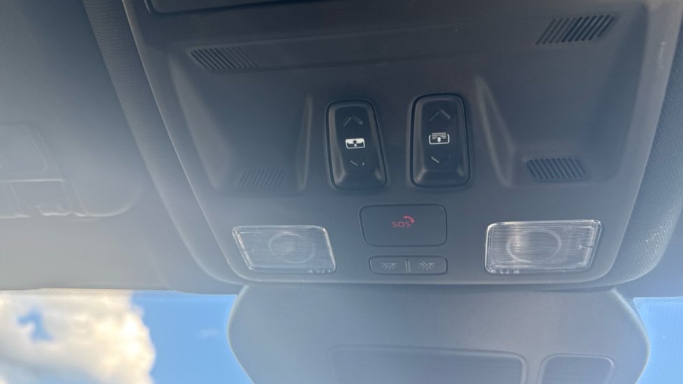 Ford Kuga 2.5 PHEV ST-Line X Edition 5dr CVT Estate - Image 39
