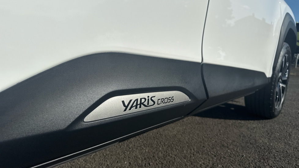 Toyota Yaris Cross 1.5 Hybrid Design 5dr CVT Hybrid Estate - Image 8