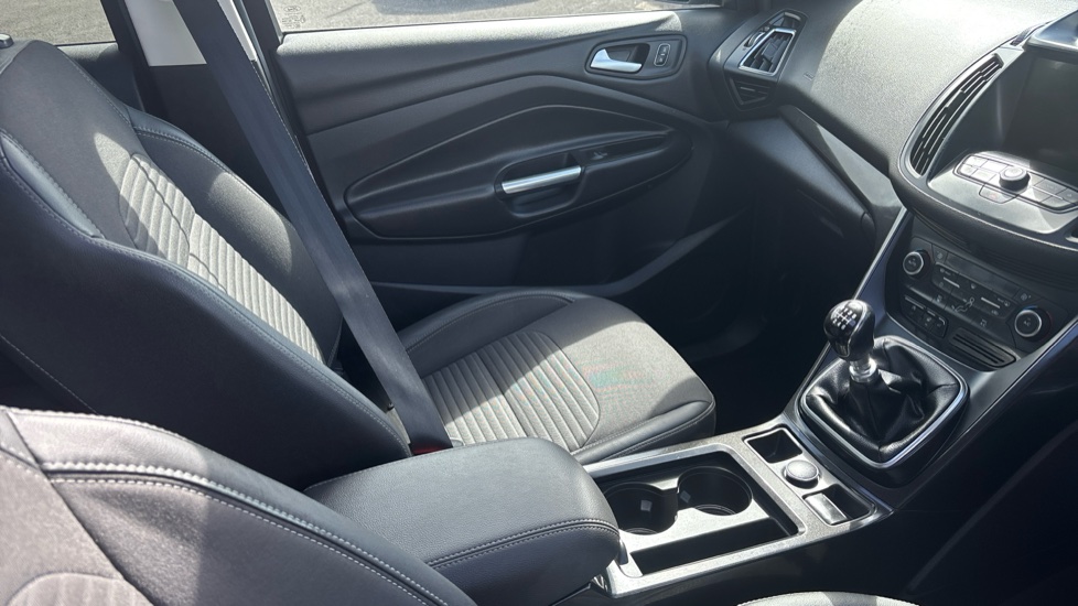 Ford Kuga 2.0 TDCi Titanium 5dr 2WD Diesel Estate - Image 14
