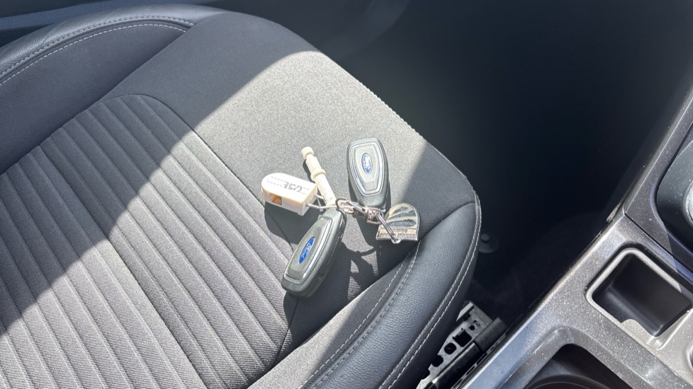 Ford Kuga 2.0 TDCi Titanium 5dr 2WD Diesel Estate - Image 20