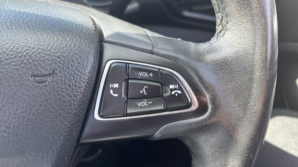 Ford Kuga 2.0 TDCi Titanium 5dr 2WD Diesel Estate - Image 25