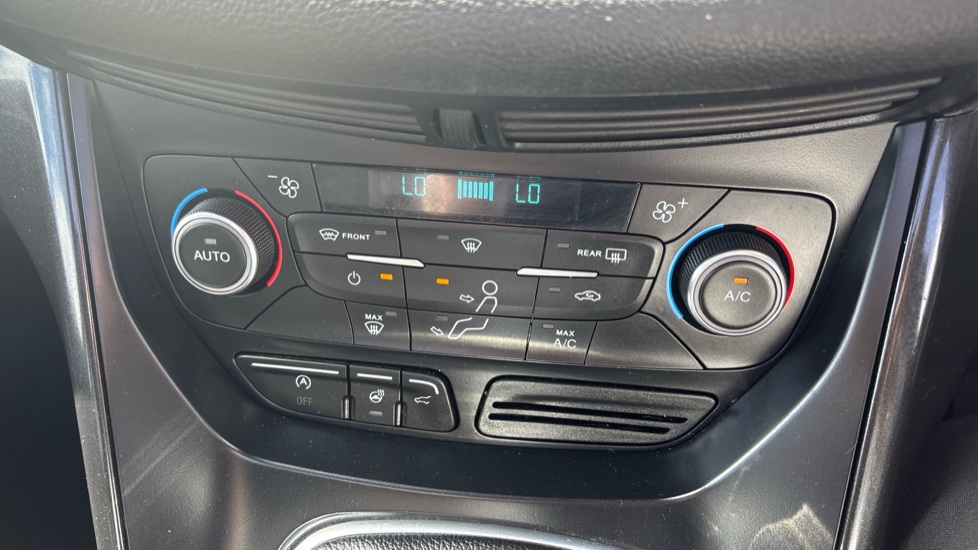Ford Kuga 2.0 TDCi Titanium 5dr 2WD Diesel Estate - Image 37